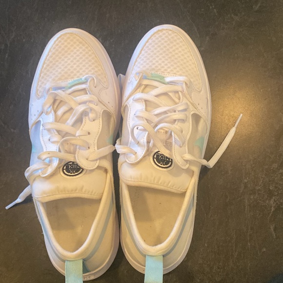 NWOT Nike Platform Sneakers - Picture 4 of 5